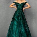 Vestido verde esmeralda con negro