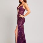 Vestido guinda con escote