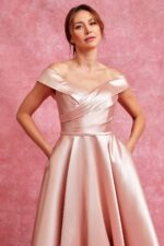 Vestido Rose Gold a los hombros con cruce en escote - Image 2