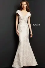 Vestido color blush de estampado