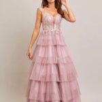 Vestido rosa palo de olanes