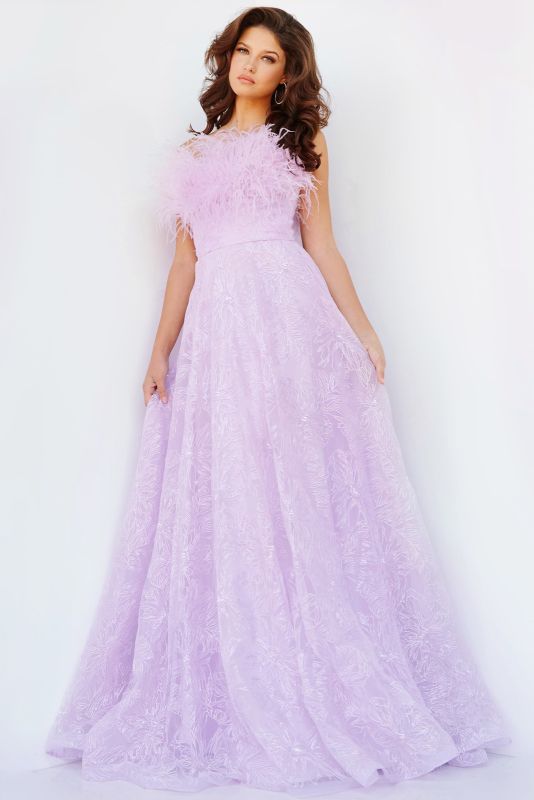 jovani-09945-feather-neckline-strapless-dress-01.1041 Vestido lila strapless con plumas, en corte A - Image 1