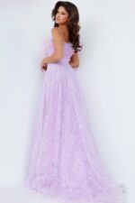 Vestido lila strapless con plumas, en corte A - Image 3
