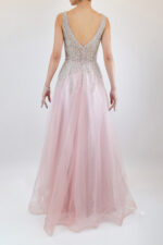 Vestido rosa palo de tul con pedrería en corset - Image 2