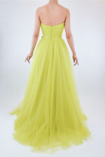 Vestido verde strapless con flores de pedrería en cinto - Image 3