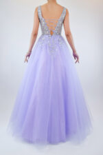 Vestido lila de tul con tirante delgado y corset de pedrería - Image 2