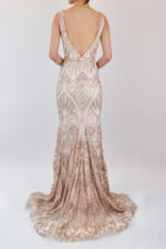 Vestido rose gold corte sirena con estampado en lentejuela - Image 2