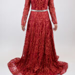 Vestido rojo de estampado brilloso con cinto
