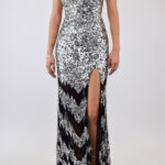 Vestido strapless plata de lentejuela con diseño de zigzag