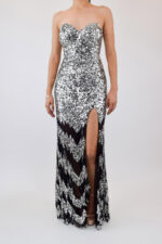 Vestido strapless plata de lentejuela con diseño de zigzag