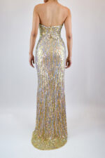 Vestido strapless de sirena con lentejuela y abertura en pierna - Image 2
