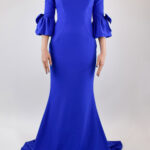 Vestido azul rey sirena con moños en manga tres cuartos