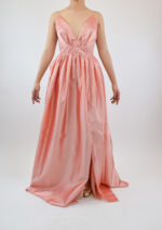 Vestido salmon con espalda cruzada y escote en V