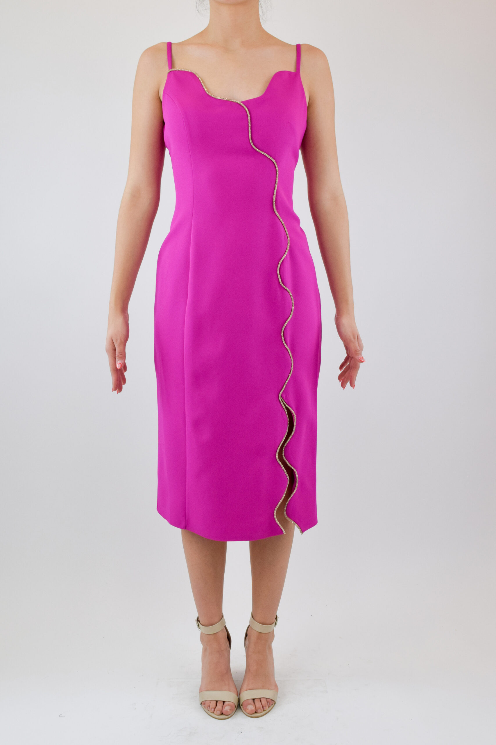 DSC_0653 Vestido corto magenta con ondas de tira en brillos y tirantes - Image 1