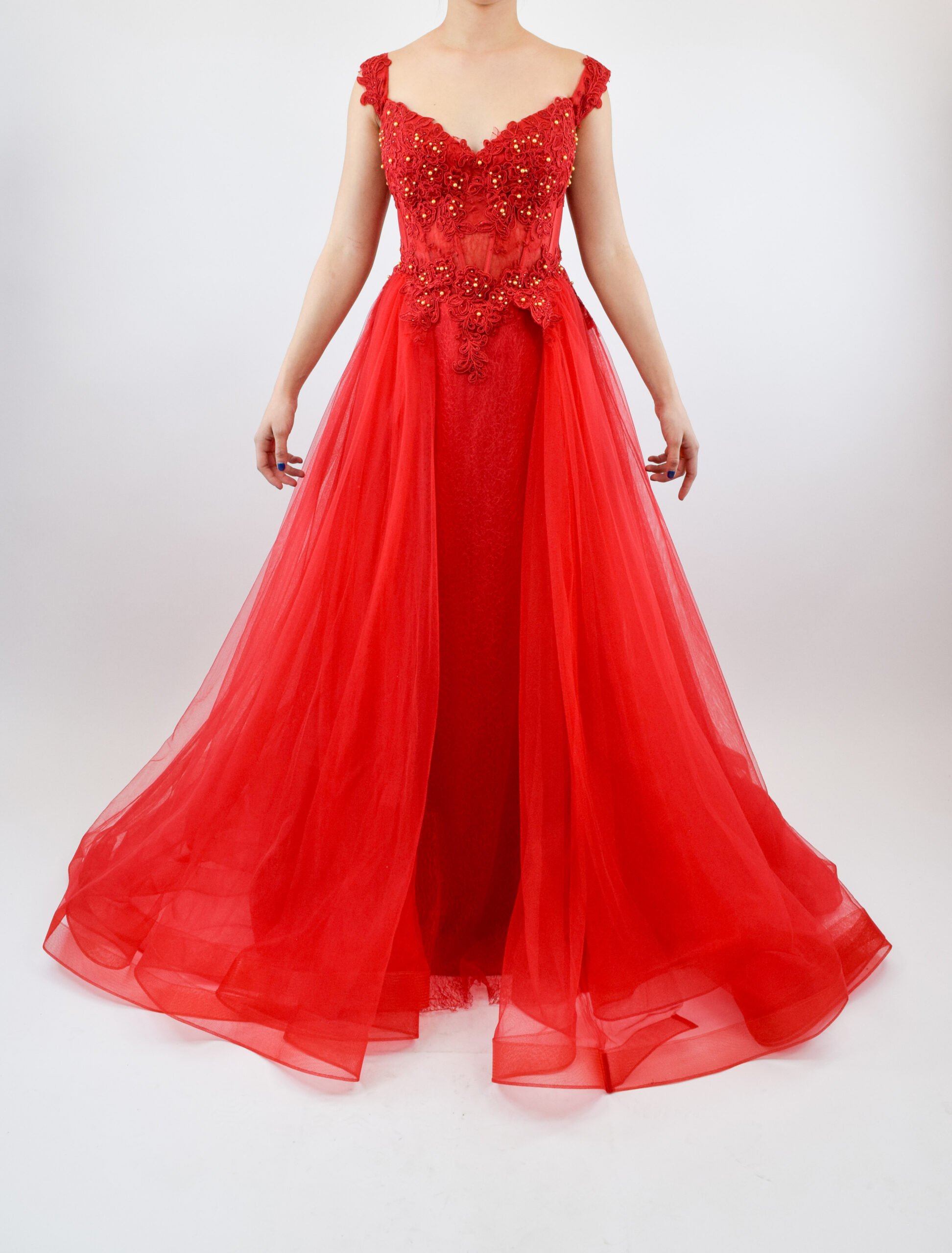 DSC_0893 Vestido rojo de tul en corte A con flores bordadas en corset - Image 1
