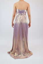 Vestido strapless color tornasol metálico de tablones en falta - Image 2