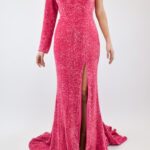 Vestido rosa con lentejuela de una manga larga y abertura en pierna