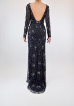 Vestido negro de manga larga con flores de pedrería bordada - Image 2