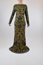 Vestido verde de lentejuela con diseño floral dorada