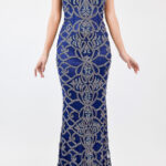 Vestido azul marino de cristales en corte sirena