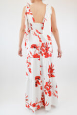 Vestido blanco con estampado floral en rojo y tirantes colgantes - Image 2