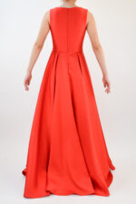 Vestido rojo liso corte A con cuello redondo - Image 2