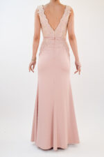 Vestido rosa palo con flores bordadas en parte superior - Image 2