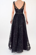 Vestido negro con falda de tul de lentejuela con pedrería - Image 2