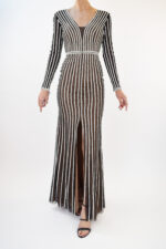 Vestido negro con rayas plateadas de brillos