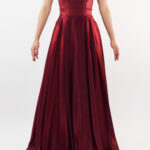 Vestido guinda de corte A con escote en U