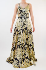 Vestido dorado con estampado floral en corte A