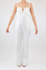 Jumpsuit blanco con tirante y escote en V