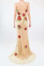 Vestido beige con rosas de pedrería escote en V - Image 2